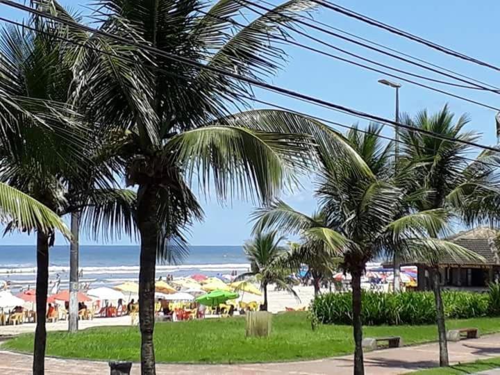 Frente mar piscina churrasqueira wifi garagem portaria 24hs Solemar Exterior foto